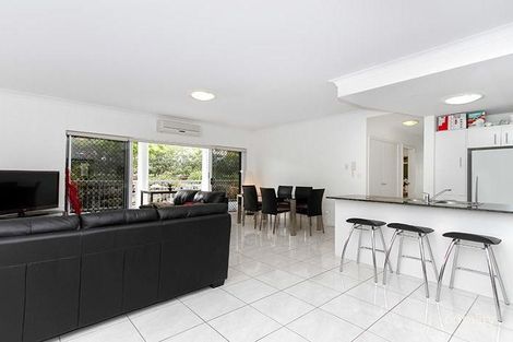 Property photo of 2/35 Dunmore Terrace Auchenflower QLD 4066