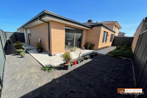 Property photo of 2 Bluegrass Street Tarneit VIC 3029