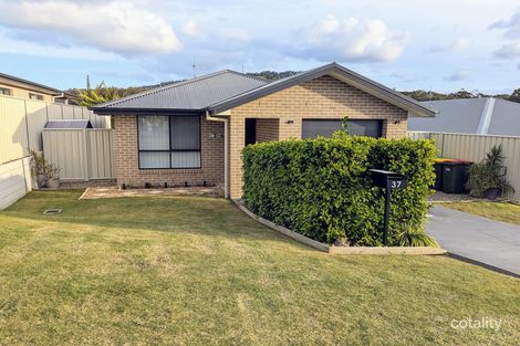 37 Gita Pl, Woolgoolga, NSW 2456