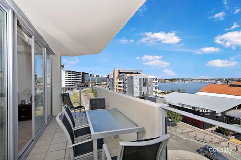 Property photo of 408/4 Honeysuckle Drive Newcastle NSW 2300