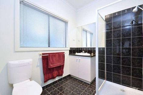 Property photo of 17 Aviemore Way Point Cook VIC 3030