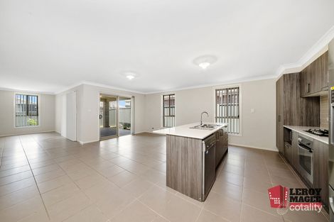 Property photo of 49 Finsbury Circuit Ropes Crossing NSW 2760