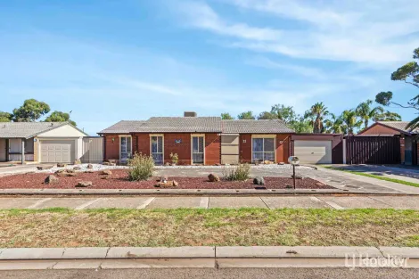 11 Adaluna Cres, Smithfield, SA 5114