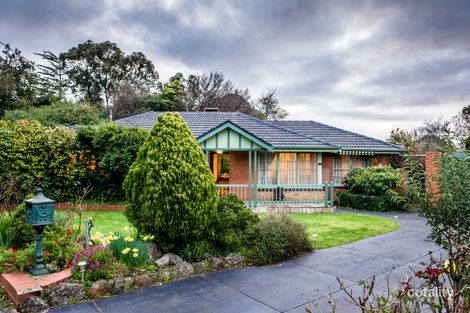 Property photo of 6 Bambra Court Mount Waverley VIC 3149