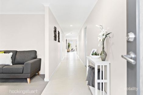 Property photo of 5 Marshall Terrace Point Cook VIC 3030