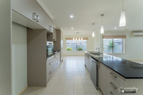 Property photo of 43 Statesman Circuit Cranbourne East VIC 3977