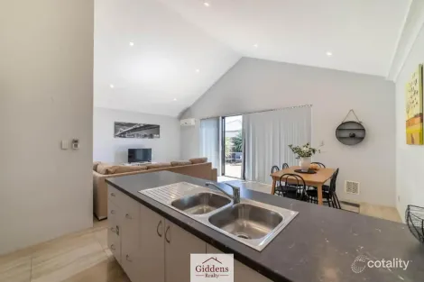 Property photo of 16 Flecker Promenade Aveley WA 6069