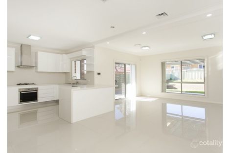 Property photo of 7 Tyalgum Avenue Panania NSW 2213