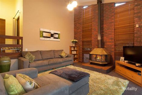 Property photo of 36 Waterloo Crescent Lesmurdie WA 6076