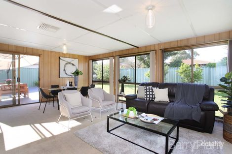 Property photo of 18 Wilton Place Attwood VIC 3049
