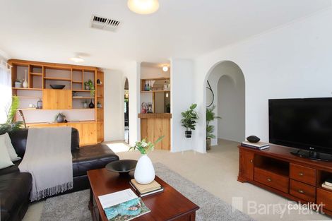 Property photo of 18 Wilton Place Attwood VIC 3049