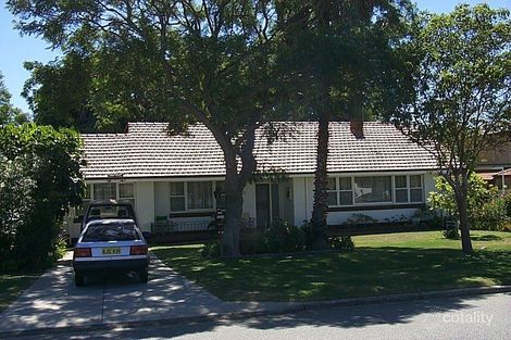 17 Perkins Rd, Melville, WA 6156