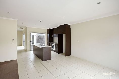 Property photo of 2/11 Toledo Crescent Point Cook VIC 3030