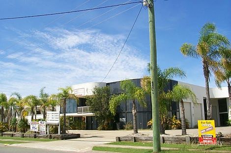 18 Hutchinson St, Burleigh Heads, QLD 4220