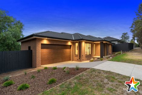 Property photo of 6 Naroo Road Mooroolbark VIC 3138