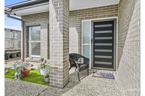 1/10 Fourth Ave, Labrador, QLD 4215