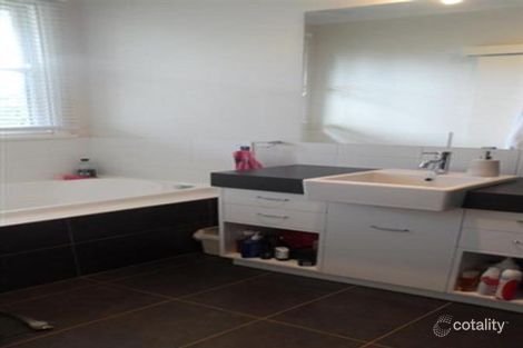 Property photo of 28 Moreton Bay Drive Highton VIC 3216