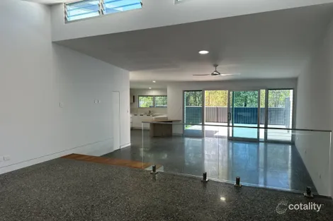 18 Glen Ct, Black Head, NSW 2430