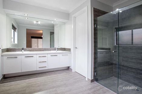 Property photo of 27 Ultimo Walk Taylors Hill VIC 3037