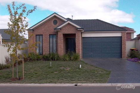 15 Reigate St, Caroline Springs, VIC 3023