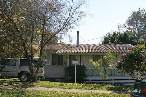 Property photo of 4 Amoria Street Mansfield QLD 4122