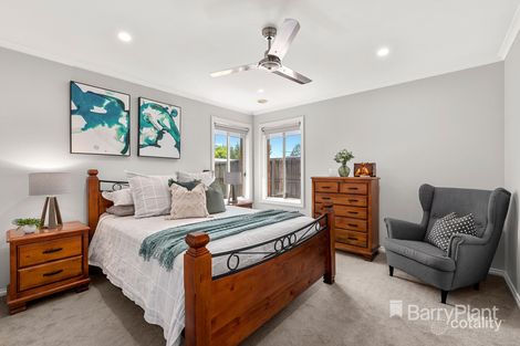 Property photo of 10 Fuschia Grove South Morang VIC 3752