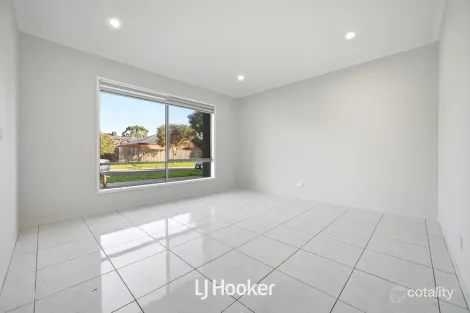 Property photo of 18 Mantello Street Lyndhurst VIC 3975