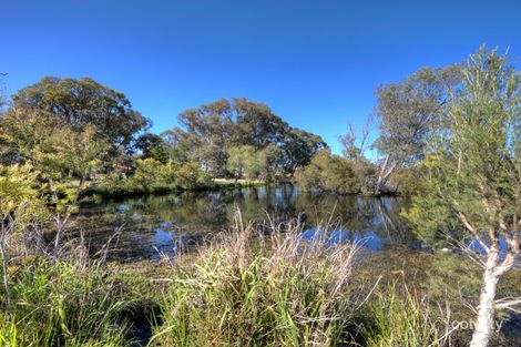 Property photo of 11 Calliandra Way Forrestfield WA 6058