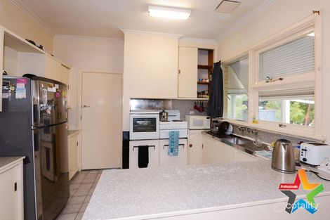 Property photo of 10 Elvian Road Woori Yallock VIC 3139