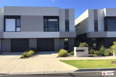 Property photo of 11 Aldea Crescent Avondale Heights VIC 3034