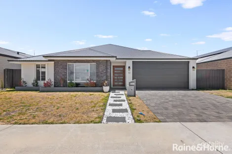 Property photo of 13 Calendula Loop Landsdale WA 6065