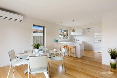 1/7 Kuranga Ct, Mornington, VIC 3931