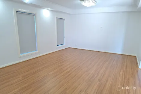 Property photo of 4 Jeanetta Close Cranbourne East VIC 3977
