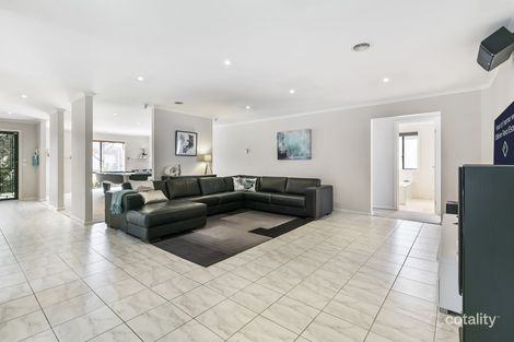 Property photo of 4 Castlereagh Street Carrum Downs VIC 3201