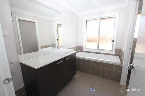 Property photo of 26 Mewburn Drive Goulburn NSW 2580