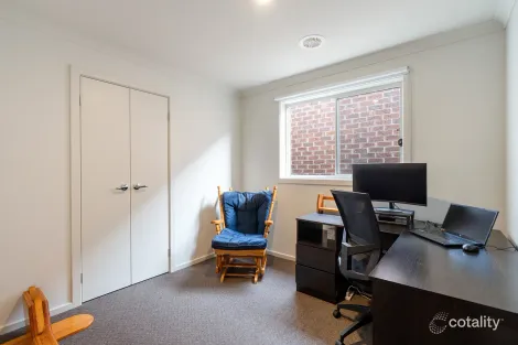 Property photo of 59 Docker Circuit Mickleham VIC 3064