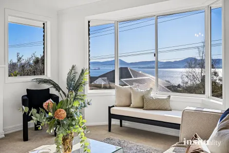 Property photo of 19 Red Knights Road Sandy Bay TAS 7005