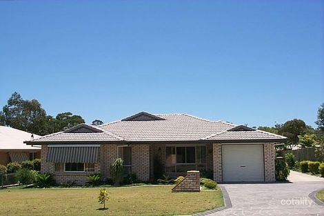 135 Hammond St, Urangan, QLD 4655