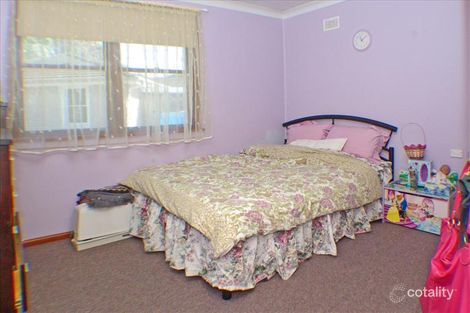 Property photo of 28 Salamaua Crescent Holsworthy NSW 2173