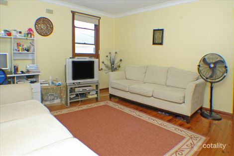 Property photo of 28 Salamaua Crescent Holsworthy NSW 2173