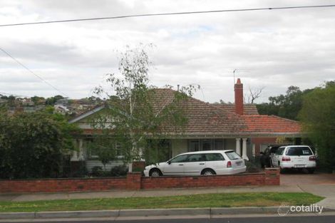 10 Hillsyde Pde, Strathmore, VIC 3041