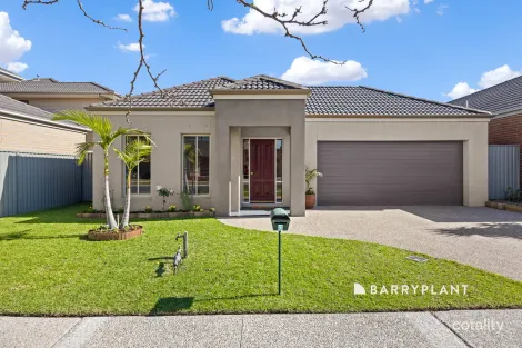 6 Petrel Cct, Pakenham, VIC 3810