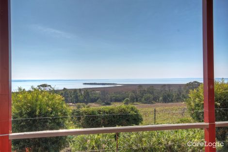 Property photo of 30 Eagle Bay Terrace Paynesville VIC 3880