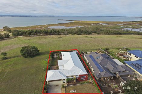 Property photo of 30 Eagle Bay Terrace Paynesville VIC 3880