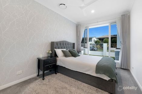 Property photo of 21 Swallow Avenue Paradise Point QLD 4216
