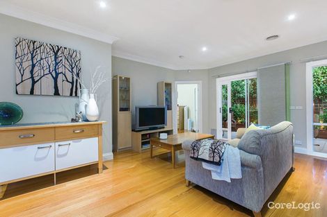 Property photo of 2/558 Centre Road Bentleigh VIC 3204