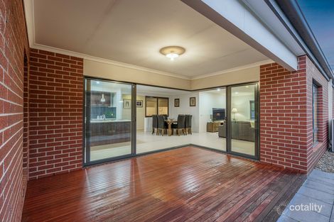 Property photo of 77 Charlbury Crescent Cranbourne North VIC 3977