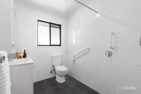 Property photo of 10 Lucy Street Thorneside QLD 4158