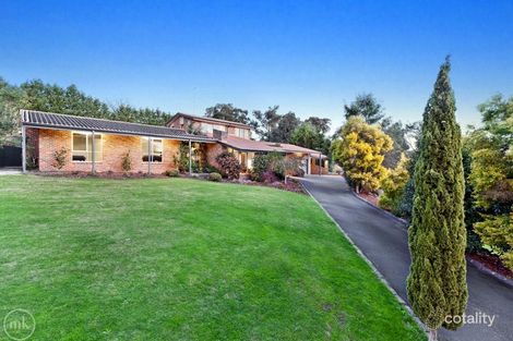 Property photo of 15 Lindon Strike Court Research VIC 3095