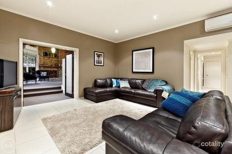 Property photo of 15 Lindon Strike Court Research VIC 3095